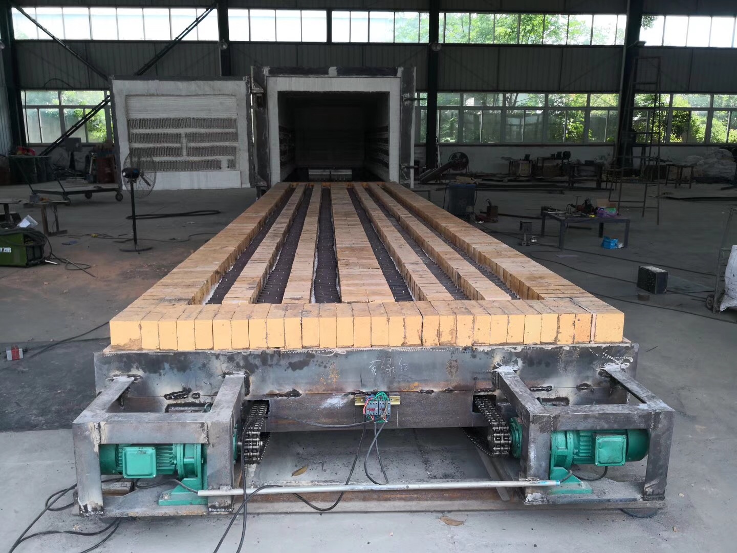 濟(jì)南臺(tái)車(chē)爐硅酸鋁纖維模塊爐襯施工